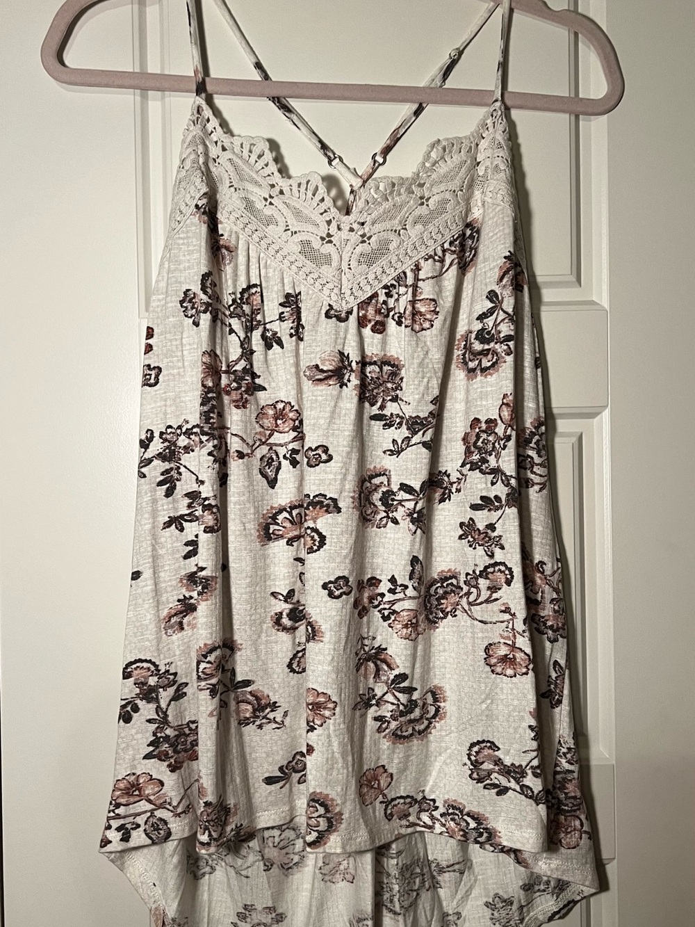 NEW Maurices Women’s Boho Bohemian Floral Lace Crochet-Trim Cami swing top large